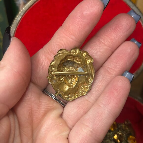 Vintage Gibson Girl Dimensional Repousse Gold Tone Art Nouveau Inspired Brooch - Picture 2 of 4